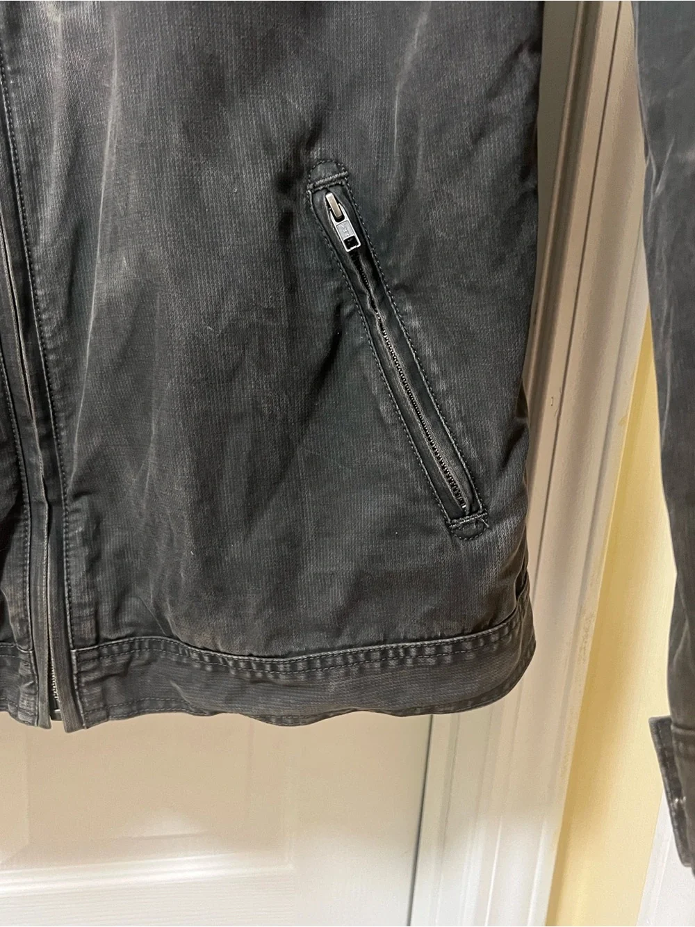 Rodd & Gunn classic zipper